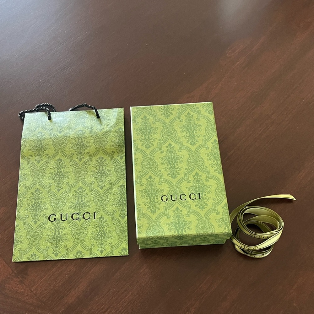 Authentic! Gucci Black Leather GG Marmont Zip Around Wallet. New. - Picture 10 of 13